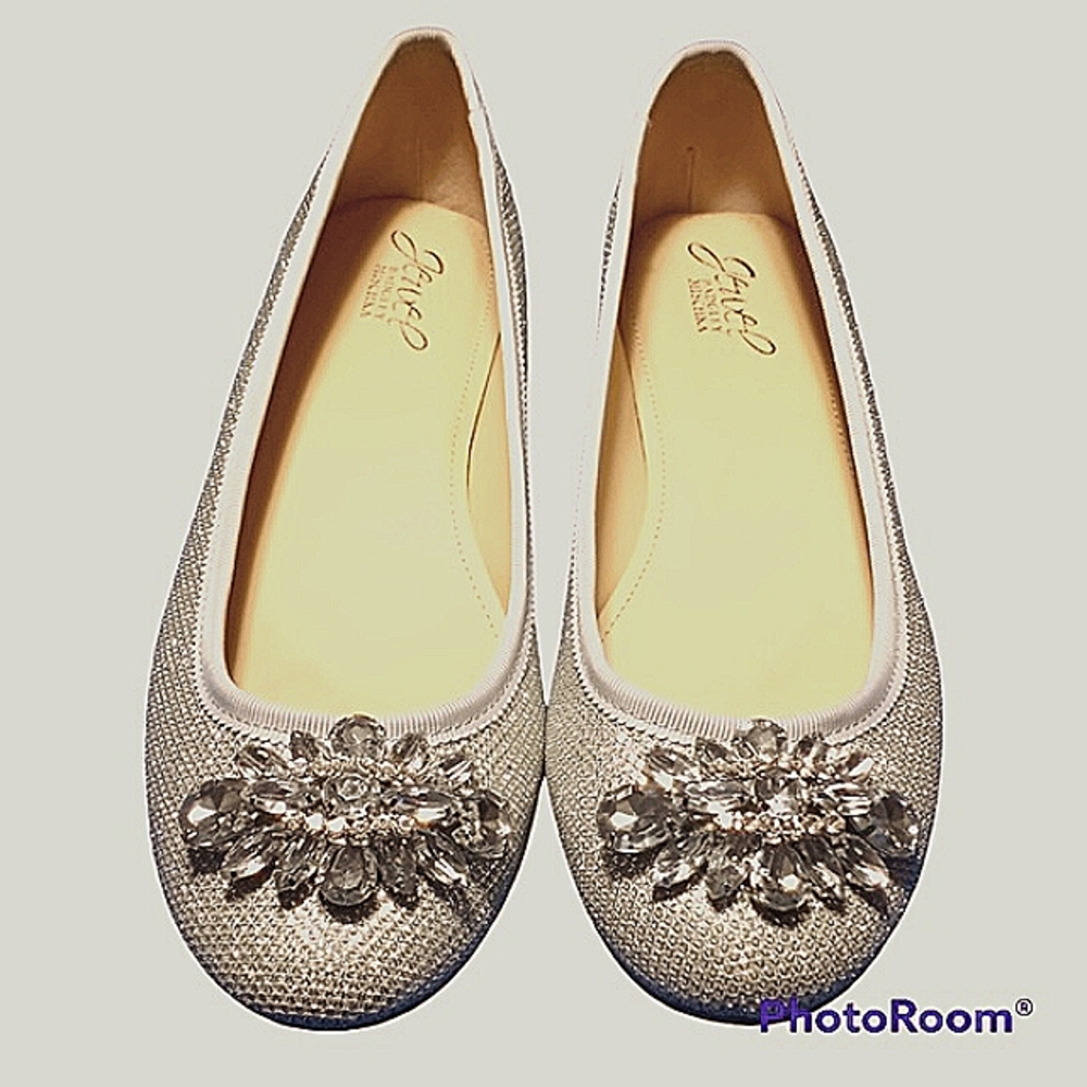 Badgley Mischka jewel women’s size 7.5